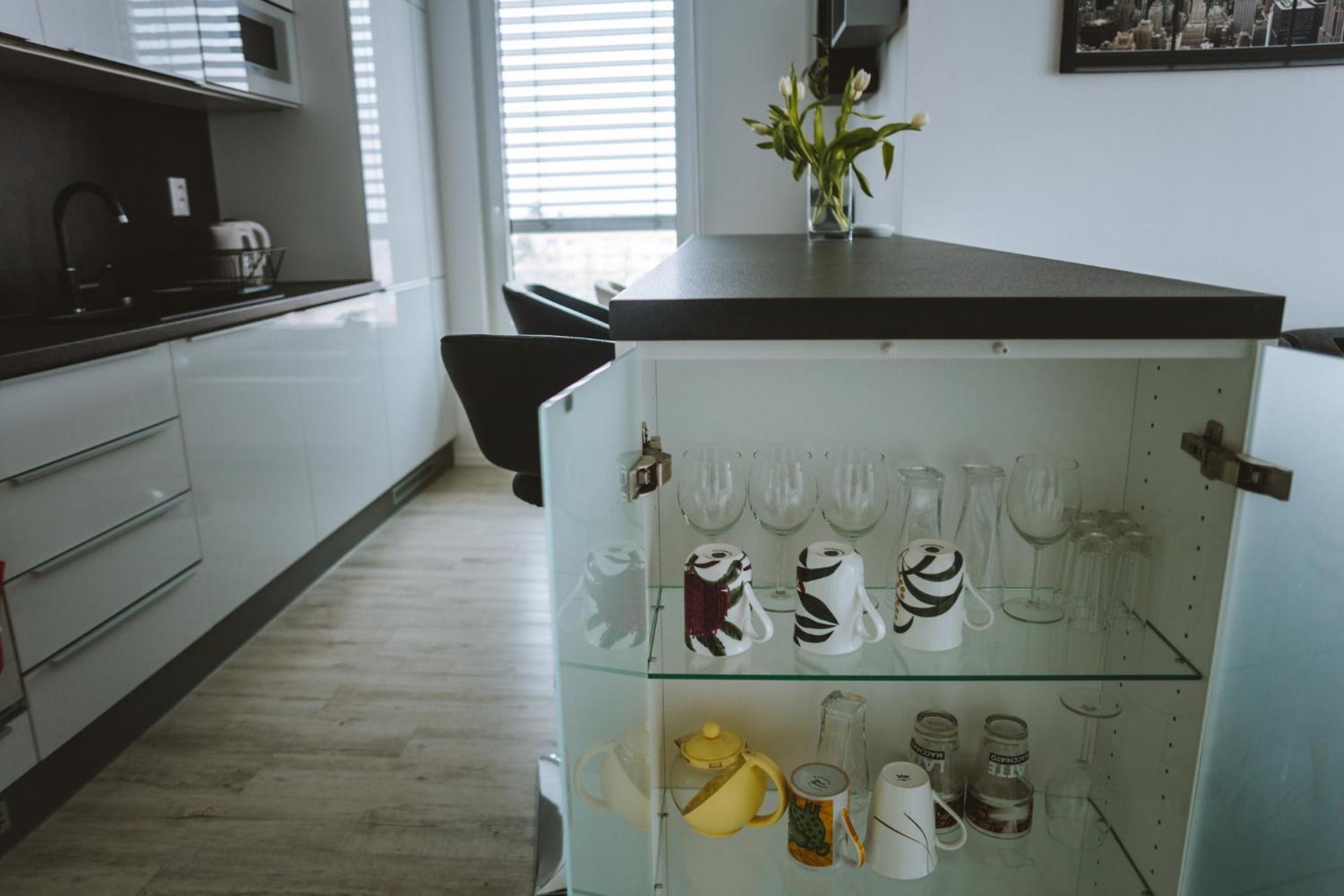 Design Apartment, The City Centre Close To The Health Spa ปิเอชตานี ภายนอก รูปภาพ